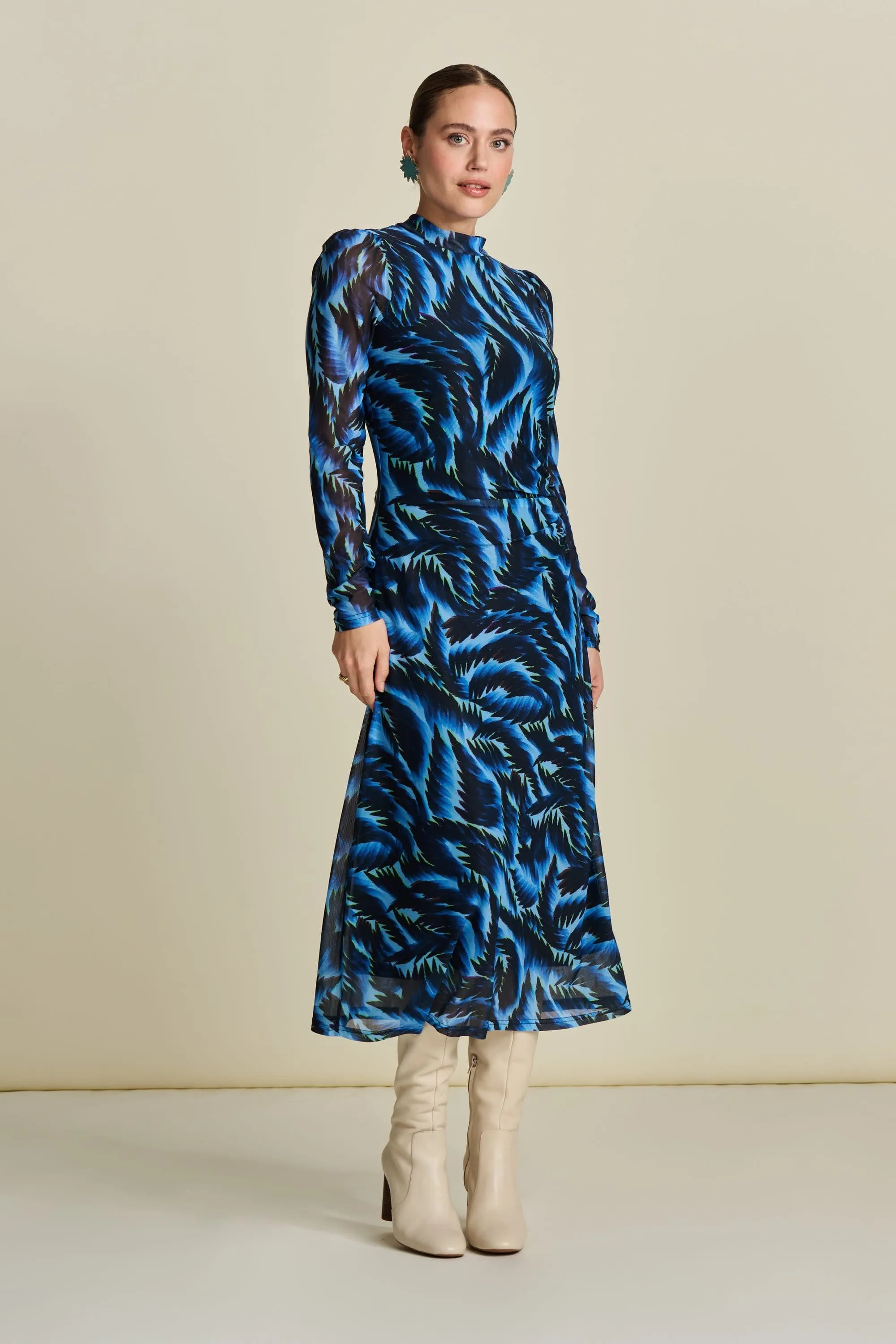 ROBE - Feathers Blue Mesh