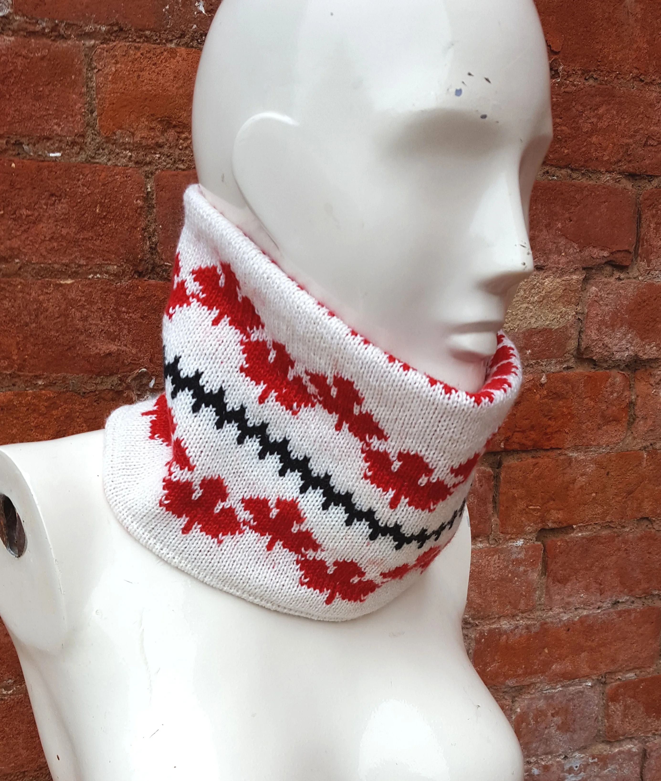 Unisex bikers cowl, ski cowl, gaiter or neck warmer, double thickness & reversible